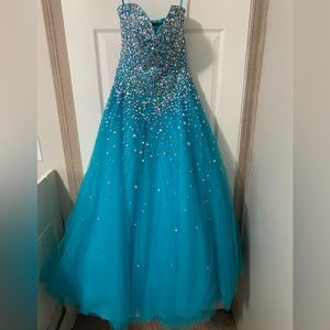 Prom Dress Size 0 Removable Pads
